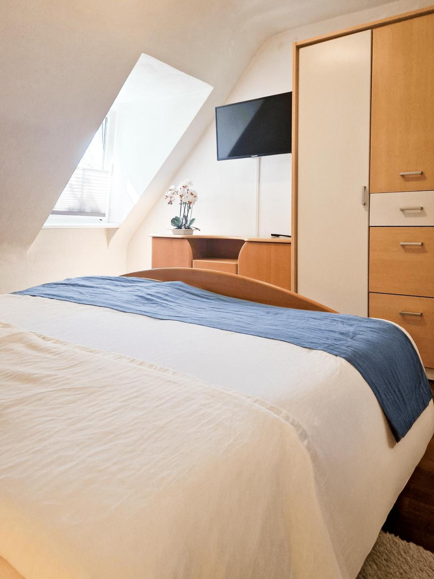 Gemuetliche Ferienwohnung Bei Der Neuen Messe Karlsruhe Райнштеттен Экстерьер фото